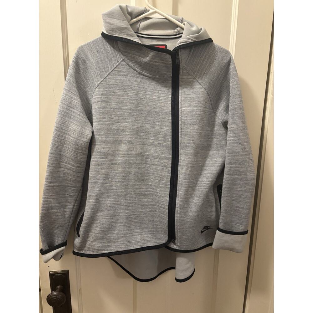 Nike Sweatshirt Women’s Large Hoodie Tech Fleece Asymmetric Cape Gatorade